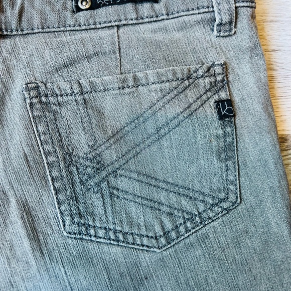 Grey rolled up shorts - Picture 2 of 3